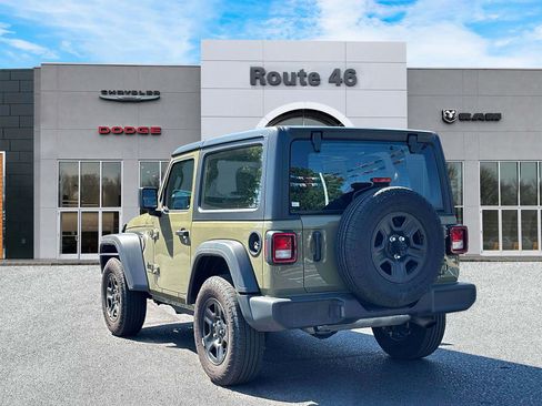 Used 2025 Jeep Wrangler Sport AWD/4WD image 4