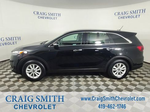 Used 2019 Kia Sorento LX image 2