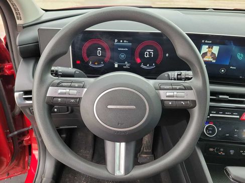 Used 2026 Hyundai Tucson SEL FWD image 19