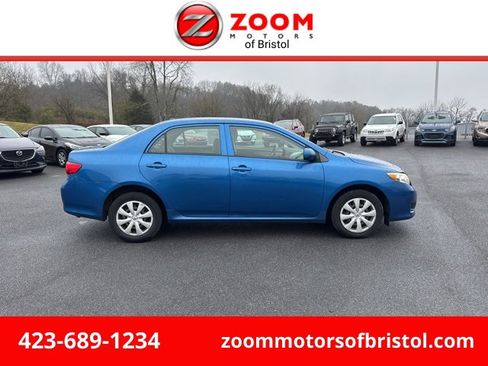 Used 2010 Toyota Corolla LE image 1