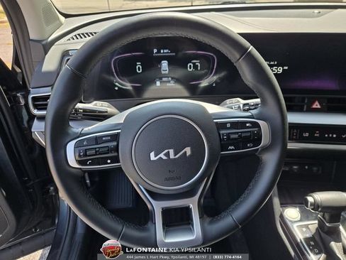 Certified 2024 Kia Sportage EX AWD/4WD image 18