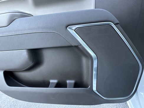 Used 2025 GMC Sierra 1500 SLT image 25