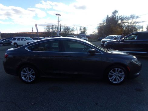 Used 2015 Chrysler 200 Limited w/ Convenience Group image 6