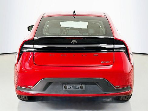 New 2026 Toyota Prius Plug-In Hybrid image 5