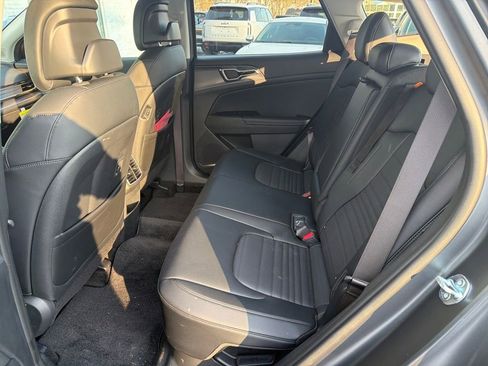 Used 2025 Kia Sportage SX Prestige image 24