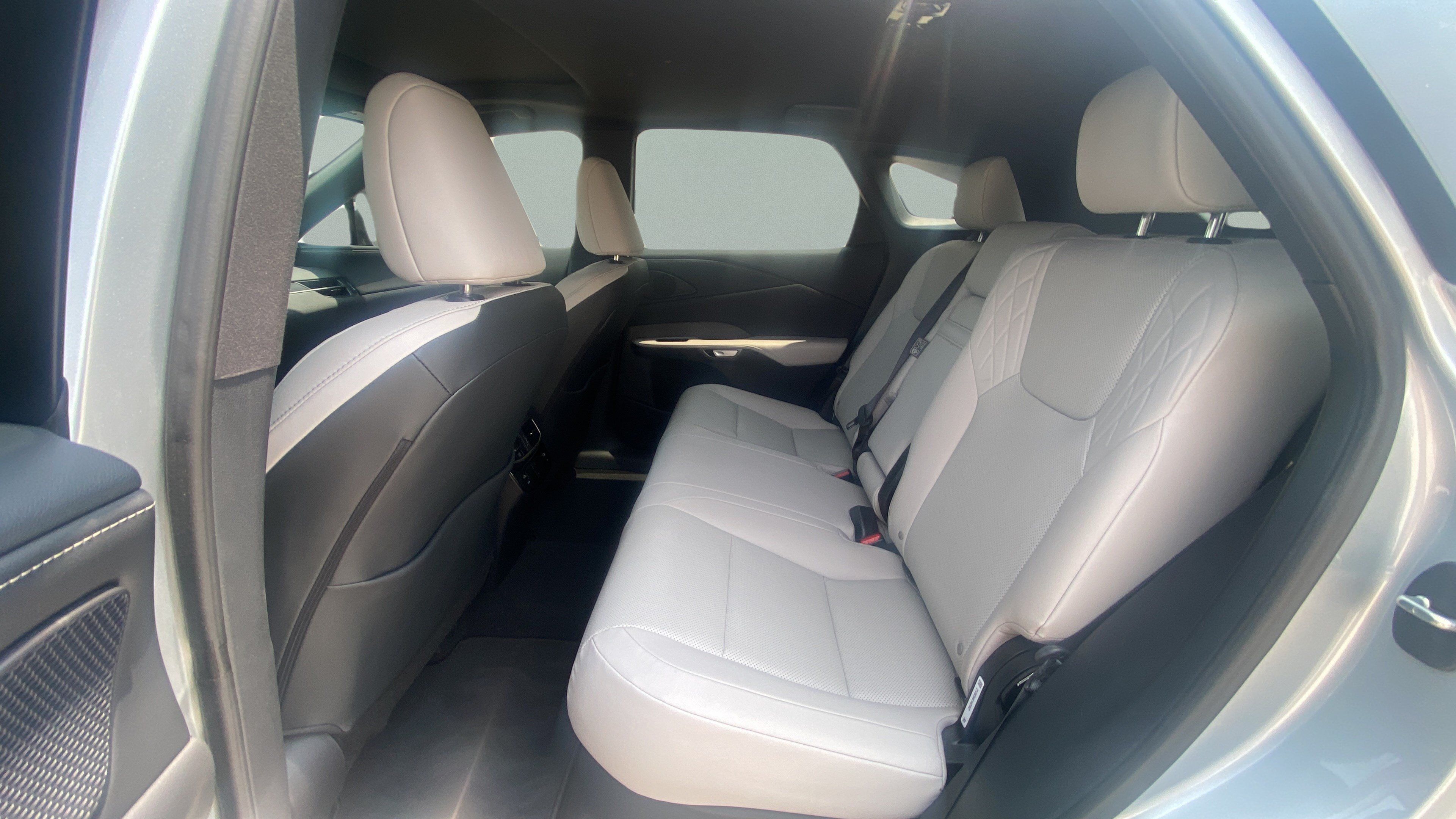 Used 2024 Lexus RX 350 Premium w/ Accessory Package (K3) FWD image 19