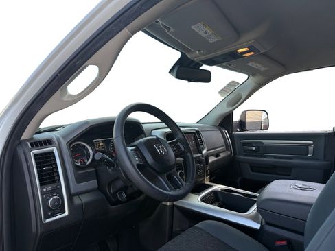 Used 2019 RAM 1500 Classic Warlock image 9