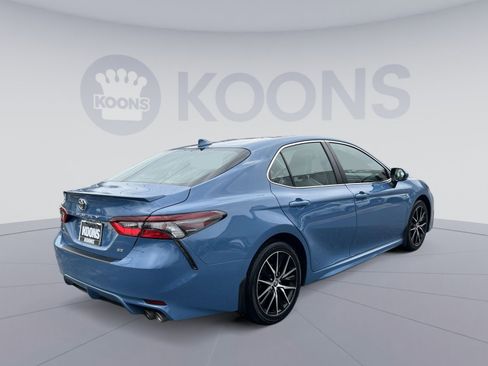 Used 2024 Toyota Camry SE w/ Cold Weather Package image 7