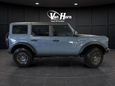 New 2025 Ford Bronco Badlands w/ Sasquatch Package image 2