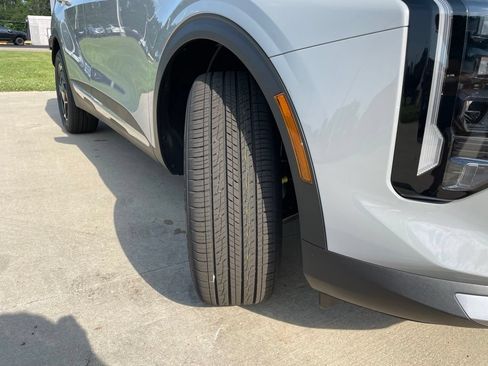 New 2026 Kia Sportage EX AWD/4WD image 17