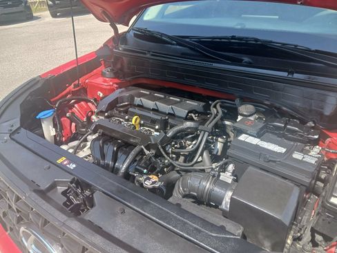 Used 2023 Hyundai Venue SE w/ Cargo Package FWD image 18