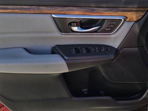 Used 2020 Honda CR-V Touring image 18