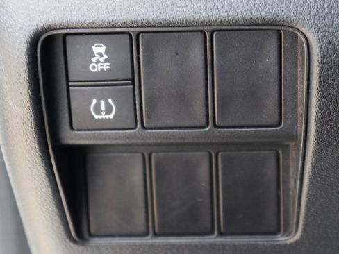 Used 2019 Honda CR-V LX image 16