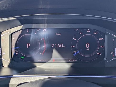 Used 2019 Volkswagen Tiguan SEL image 11