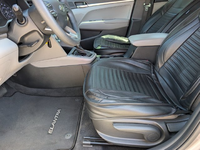 Used 2020 Hyundai Elantra SE w/ Cargo Package (C1) FWD image 14