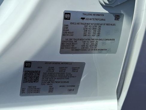 Certified 2025 Chevrolet Silverado 3500 LT w/ Convenience Package AWD/4WD image 31