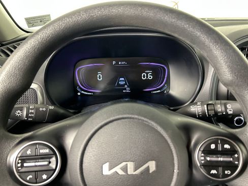 Used 2024 Kia Soul LX w/ Option Group 015 FWD image 13