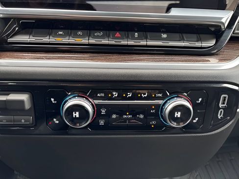 New 2026 GMC Sierra 1500 Elevation w/ Elevation Select Package AWD/4WD image 15