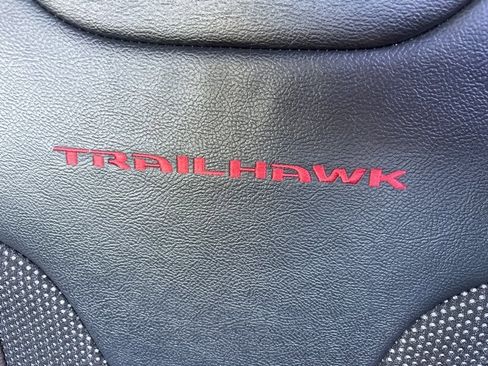 Used 2021 Jeep Compass Trailhawk image 11