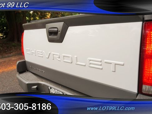 Used 2002 Chevrolet Avalanche 4x4 w/ North Face Edition image 30