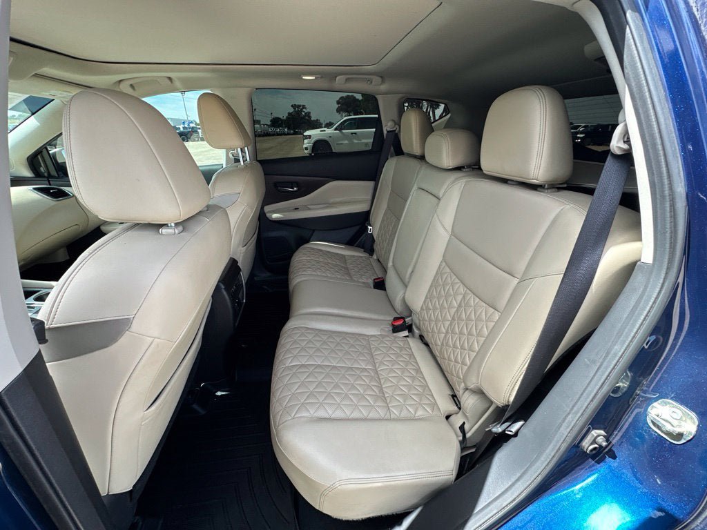 Used 2021 Nissan Murano Platinum w/ Cargo Package FWD image 18