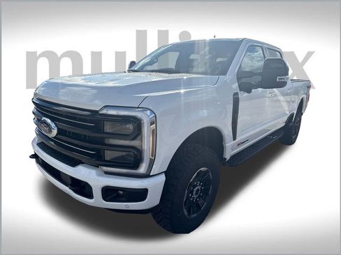 New 2026 Ford F250 Platinum w/ Tremor Off-Road Package image 18