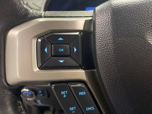 Used 2019 Ford F250 Lariat w/ Chrome Package image 19