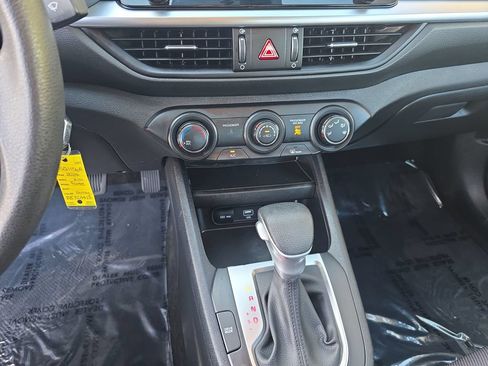 Used 2024 Kia Forte LXS FWD image 17