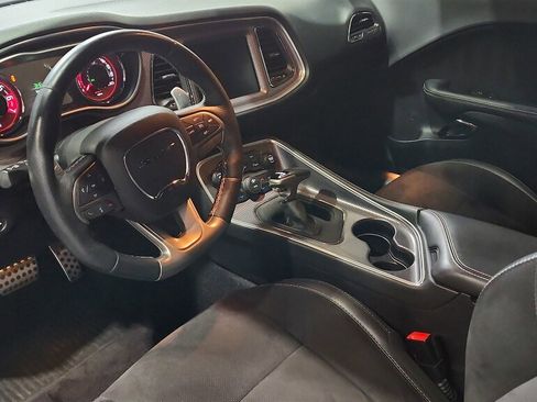 Used 2016 Dodge Challenger SRT Hellcat RWD image 30
