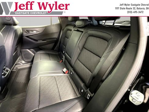 New 2026 Chevrolet Equinox LT w/ Convenience Package II FWD image 17