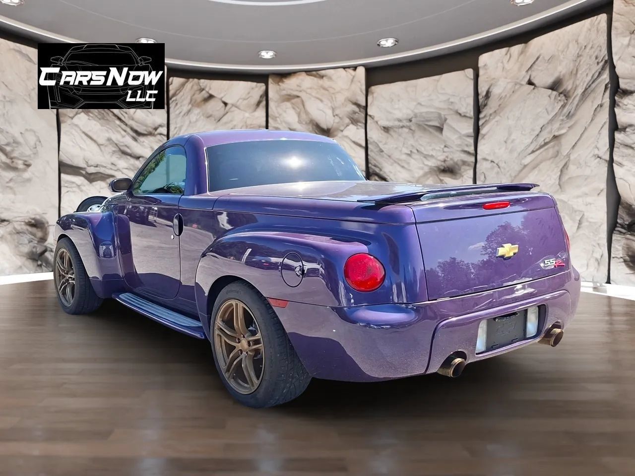 Used 2004 Chevrolet SSR w/ Preferred Equipment Group RWD image 4