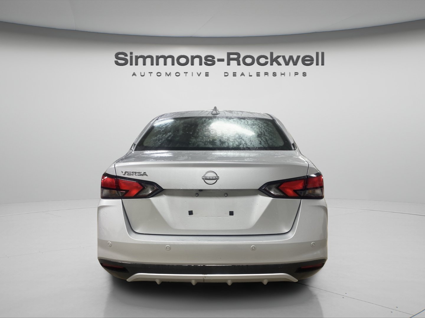 Used 2025 Nissan Versa SV FWD image 4