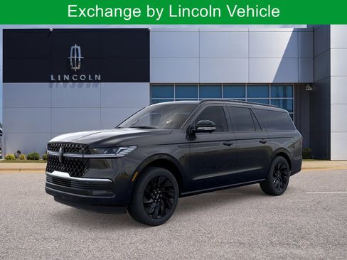 New 2026 Lincoln Navigator L Reserve w/ Jet Appearance Package AWD/4WD image 1