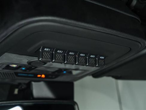 Used 2023 Ford Bronco Wildtrak image 32