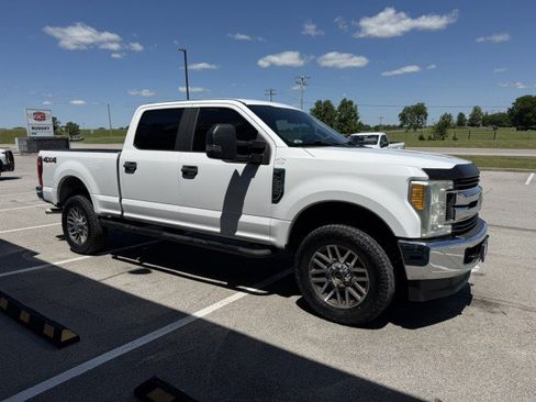 Used 2017 Ford F250 XL w/ Power Equipment Group AWD/4WD image 3