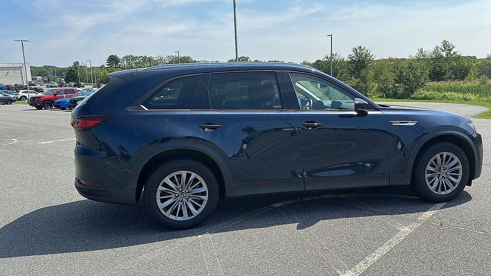 Used 2024 MAZDA CX-90 Plug-In Hybrid w/ Preferred AWD/4WD image 5