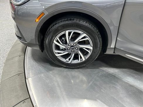 Certified 2024 Lincoln Corsair AWD w/ Towing Package image 29
