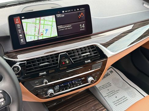 Used 2023 BMW 530i w/ Premium Package image 28