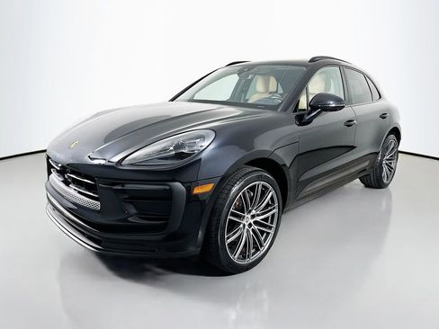 Certified 2024 Porsche Macan AWD/4WD image 1