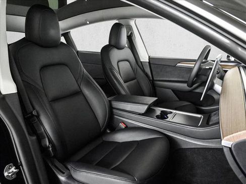 Used 2022 Tesla Model Y Performance image 22