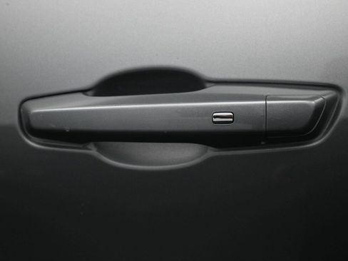 New 2026 Chevrolet Equinox ACTIV w/ Convenience Package III image 17