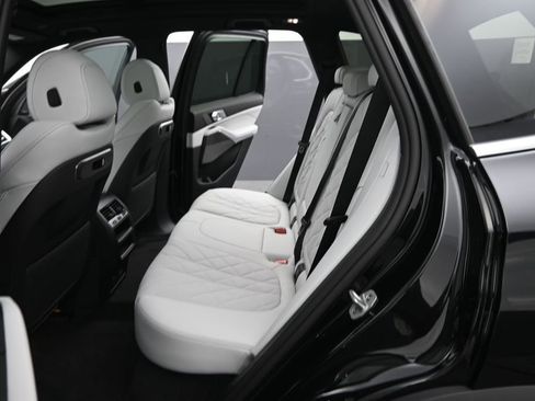 New 2026 BMW X5 sDrive40i w/ Premium Package RWD image 36
