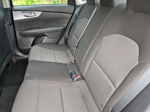 Used 2024 Kia Forte LXS w/ LXS Technology Package FWD image 18