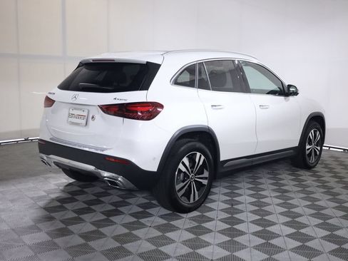 Used 2026 Mercedes-Benz GLA 250 4MATIC image 4