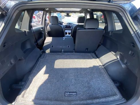 Used 2024 Volkswagen Tiguan SEL R-Line AWD/4WD image 27