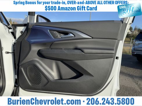 New 2026 Chevrolet Equinox EV LT image 17