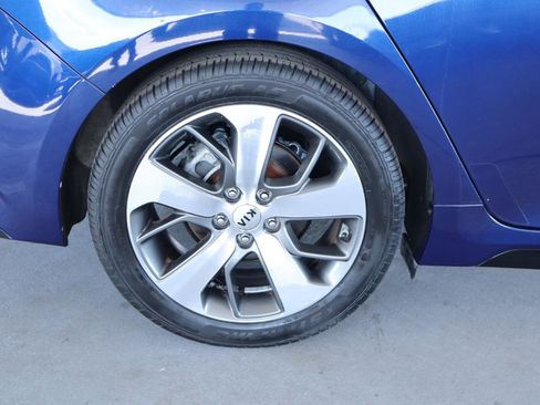 Used 2019 Kia Optima S FWD image 5