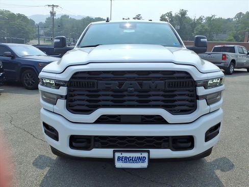 New 2026 RAM 2500 Big Horn AWD/4WD image 9