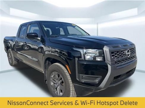 Used 2025 Nissan Frontier SV RWD image 3