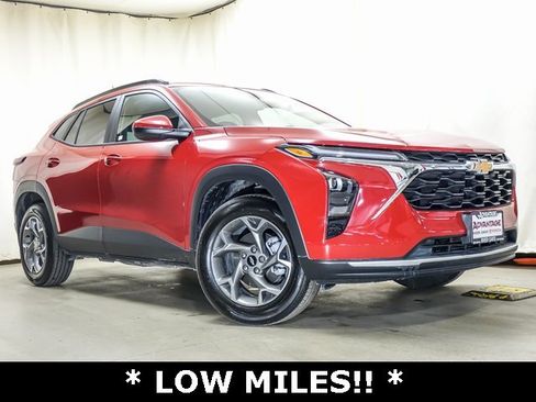 Used 2026 Chevrolet Trax LT w/ Driver Confidence Package image 2